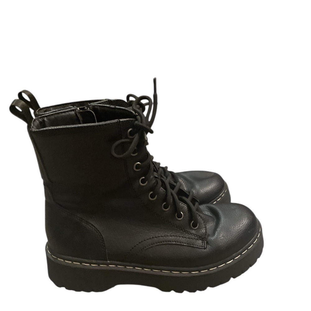Black Lace-Up Boots